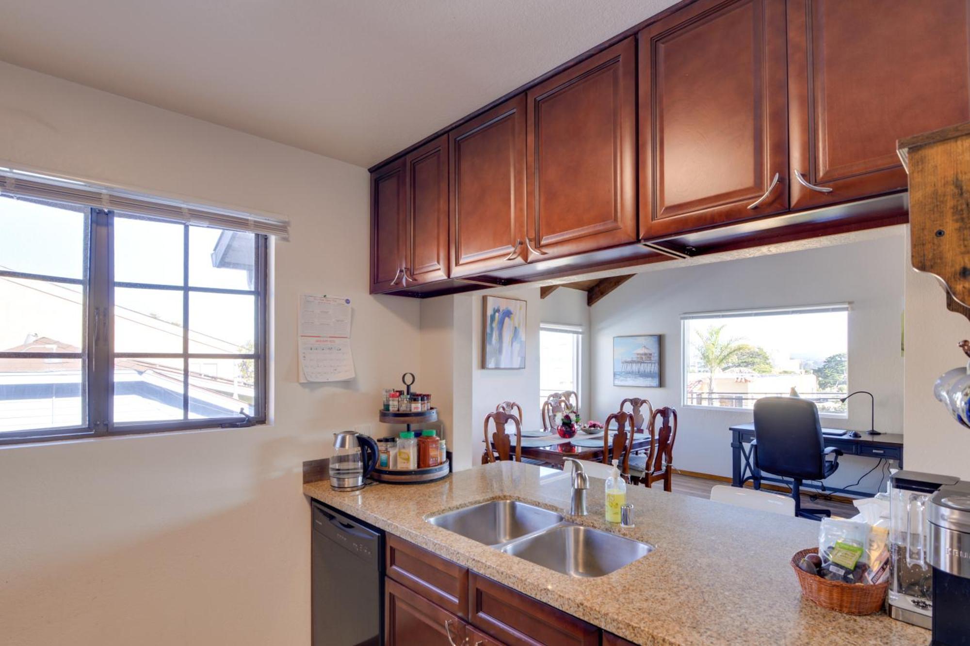 Breezy And Central Monterey Apt With Bay View! Esterno foto
