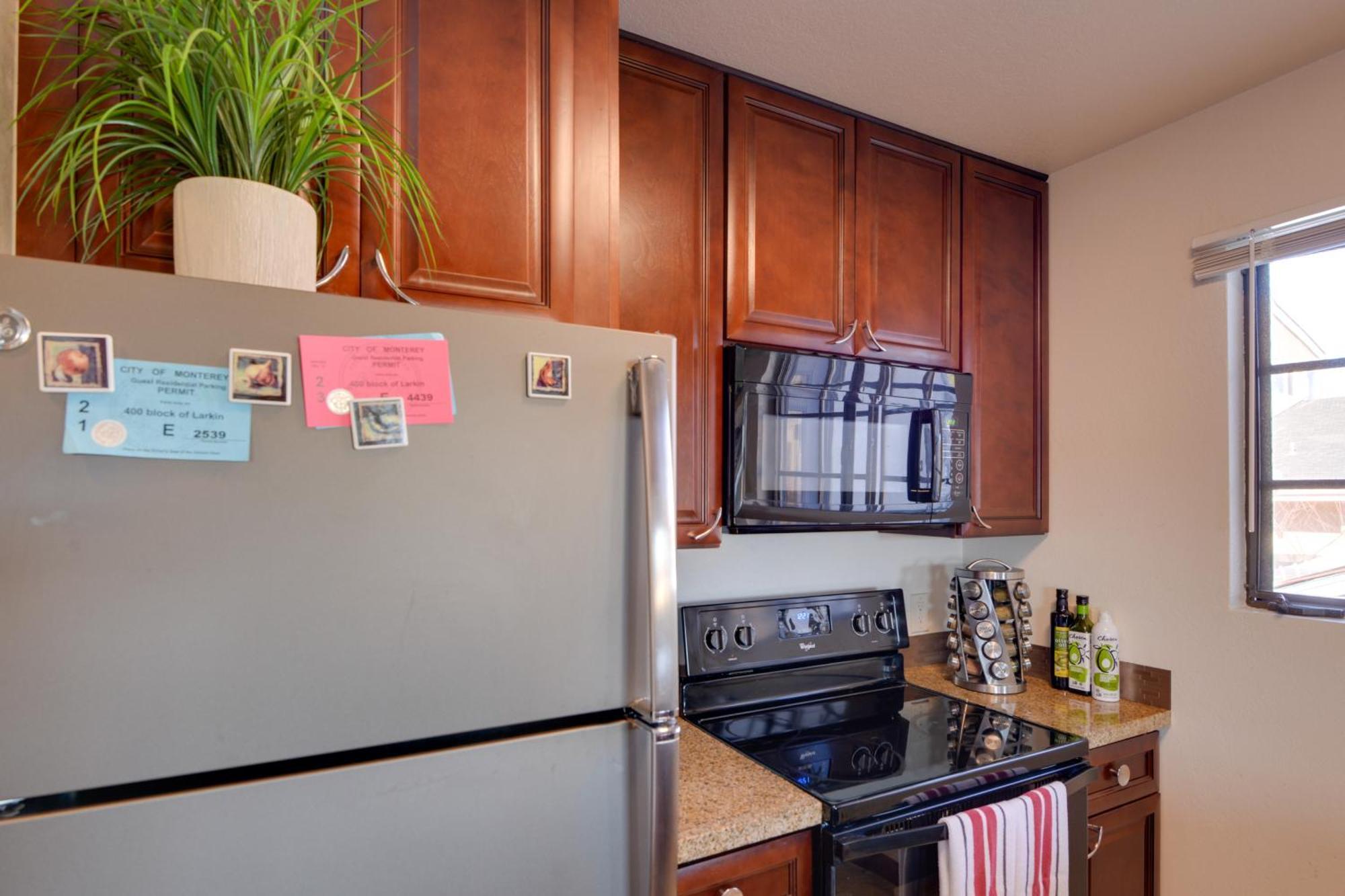 Breezy And Central Monterey Apt With Bay View! Esterno foto
